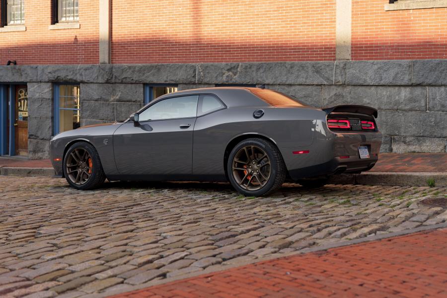  Dodge Challenger SRT Hellcat (LC) 2018 года  (фото 8 из 25)